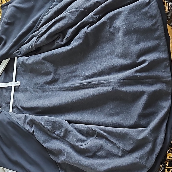 Lululemon That's A Wrap, Size 6 - Picture 11 of 15